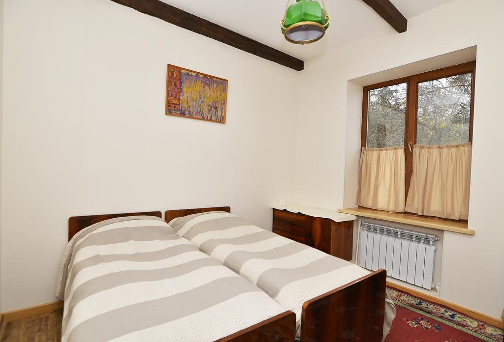 Villa Jrhogher Dilidschan Zimmer foto